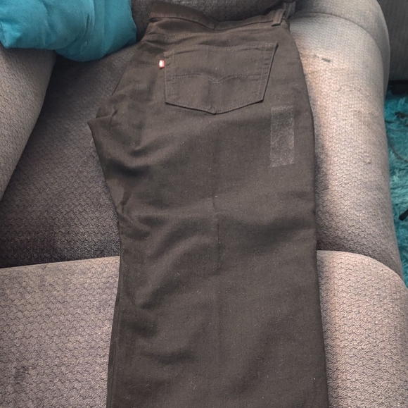 Levis - Picture 4 of 6